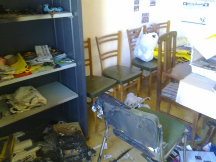 Roban y queman la sede de Ecologistas en Acción de Cáceres y los mismos cacos roban en la ONG Setem