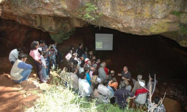 Las jornadas de puertas abiertas de la Cueva de El Conejar de Cáceres congregan a 300 personas