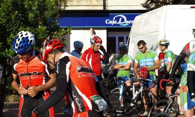 La XVI Marcha Cicloturista Sierra de Gata, organizada por el Club Ciclista Moraleja, reúne a 60 participantes