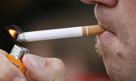La Asociación Oncológica Extremeña celebrará el Día sin Tabaco con la instalación de mesas informativas