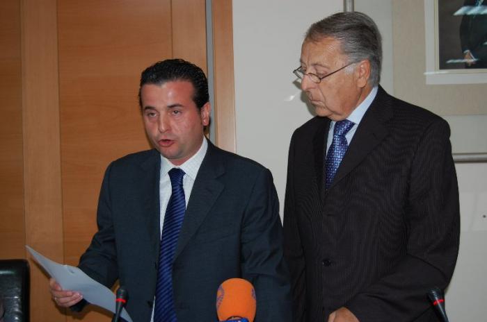Caselles aboga por la unidad de gobierno y oposición en su discurso de investidura como nuevo alcalde de Moraleja
