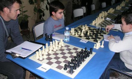 Ibrahim Khamrakulov y Juan Carrasco muestran su talento en el Torneo de Ajedrez de la Diputación