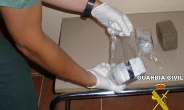 La Guardia Civil detiene a cuatro personas por tráfico de drogas en Calzadilla de los Barros y en Usagre