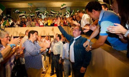 Monago garantiza una transición política en Extremadura «ejemplar para el resto del país»