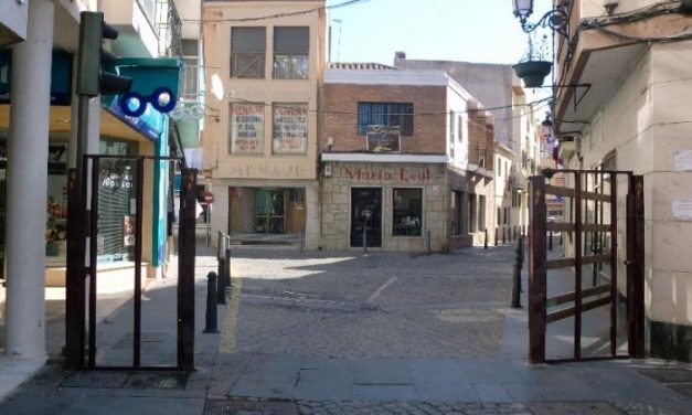 El Ayuntamiento de Moraleja inicia la instalación de las vallas de los festejos taurinos de San Buenaventura