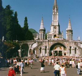 Unas 250 personas viajan al Santuario de  Lourdes en una peregrinación organizada por la Diócesis de Coria-Cáceres
