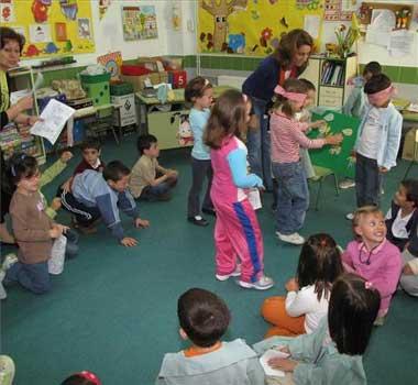 Las ampas de Badajoz solicitan cuidadores para cambiar pañales a los niños de las clases de Infantil
