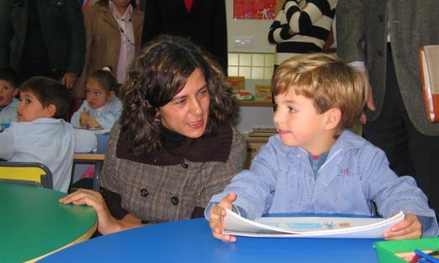 Eva María Pérez considera el proceso educativo «un resorte fundamental» para el desarrollo de Extremadura