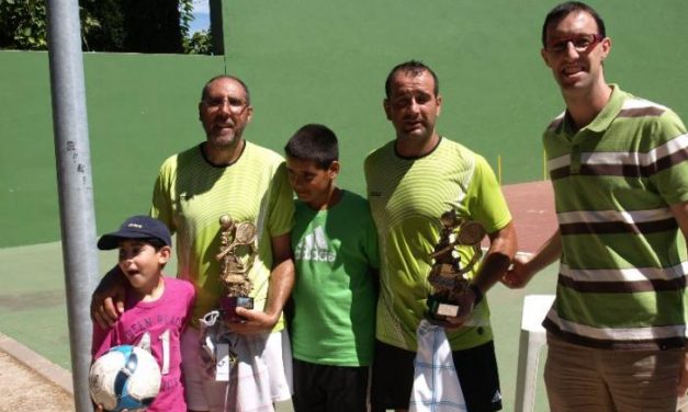 La IX Copa de Frontenis “Villa de Moraleja” agrupa a 21 parejas entre las categorías sub-16 y sénior
