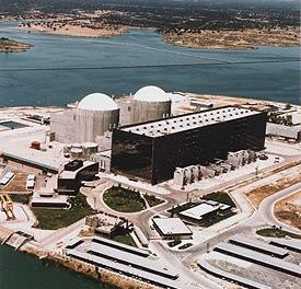 La Central Nuclear de Almaraz, el aeropuerto de Badajoz y 49 presas pagarán más IBI desde el 2008