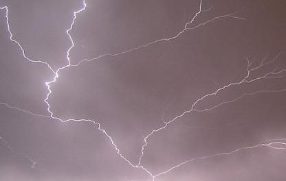 El 112 activa la alerta amarilla por lluvias y tormentas en el norte de Cáceres a partir de las 12.00 horas del domingo