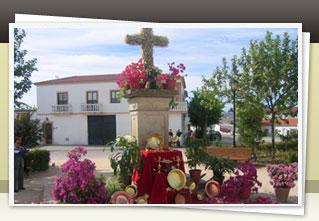 Centenares de devotos acompañan a la patrona de Valencia de Alcántara en su traslado al santuario