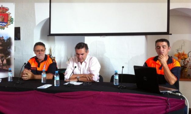 Cincuenta voluntarios de protección civil se forman en materia forestal en Valencia de Alcántara