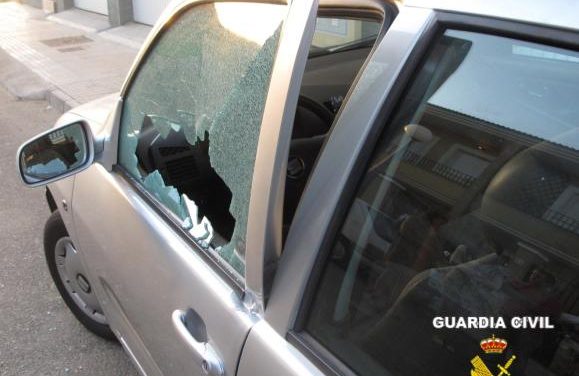 Más de 280.000 conductores extremeños han sufrido vandalismo en sus coches en alguna ocasión