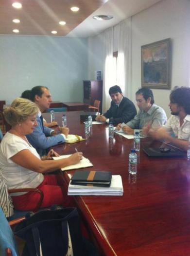 El Grupo Popular y los músicos de la Orquesta de Extremadura se posicionan a favor del proyecto