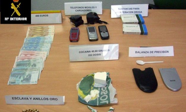 La Guardia Civil desmantela un foco de tráfico de droga en Puebla de Sancho Pérez y detiene a un joven de 29 años