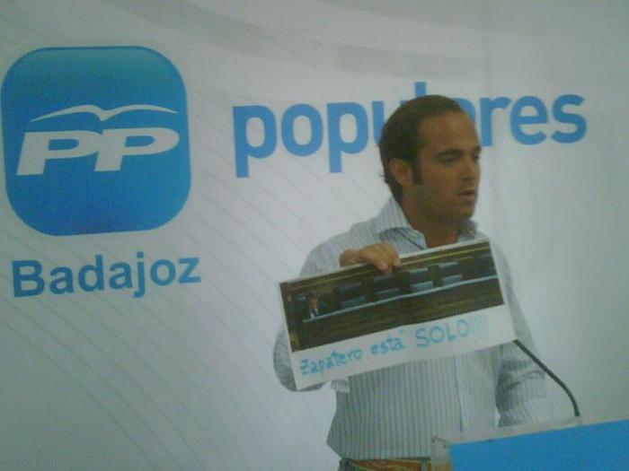 Juan Parejo inaugura oficialmente la sede del Partido Popular de Burguillos del Cerro