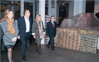 José Antonio Monago visita las instalaciones del Banco de Alimentos de la ciudad de Badajoz