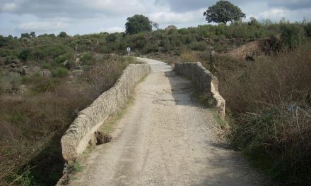Andares alerta del serio peligro de derrumbe de “La Puente” en los Rebollares de Montehermoso