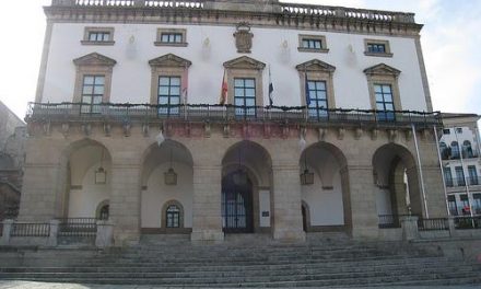 El Ayuntamiento de Cáceres acogerá el próximo lunes la celebración de un pleno con escolares