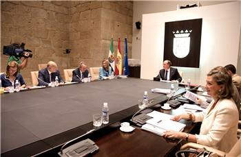 El Gobierno de Extremadura destinará 7,8 millones euros para apoyar a las empresas, autonómos y discapacitados