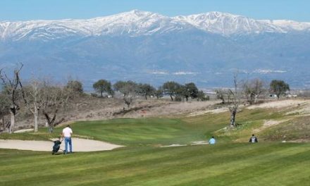 Talayuela pide ayuda a la Diputación para mantener el campo de golf público creado por Ballesteros