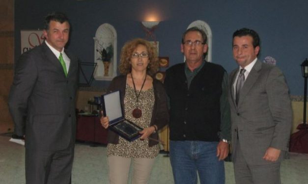 Los empresarios de Moraleja homenajean en su gala anual a tres históricos del comercio a título póstumo