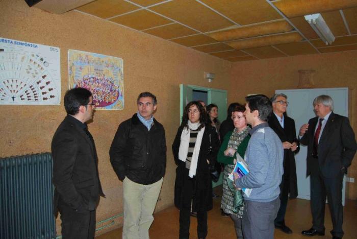 El instituto de Valencia de Alcántara presenta el premio otorgado por Caja Madrid al centro educativo