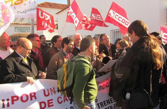Rodrigo Nacarino anima a los políticos a demandar en Lisboa la continuidad del Lusitania por Extremadura