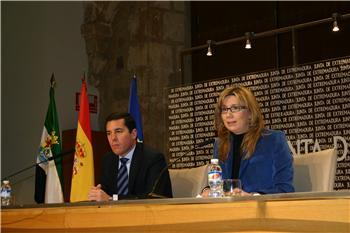 Extremadura pondrá en marcha un plan de transparencia y simplicación de la Administración regional