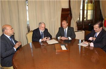 Monago le pide al ministro de Agricultura, Miguel Arias Cañete, que CETARSA siga siendo una empresa pública