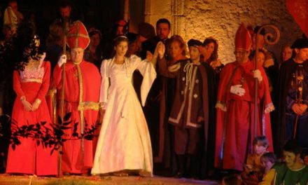 Cultura se compromete a impulsar institucionalmente la celebración de la Boda Regia de Valencia de Alcántara