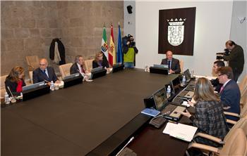 El Gobierno de Extremadura considera que 2012 será el año de la transición económica para la región