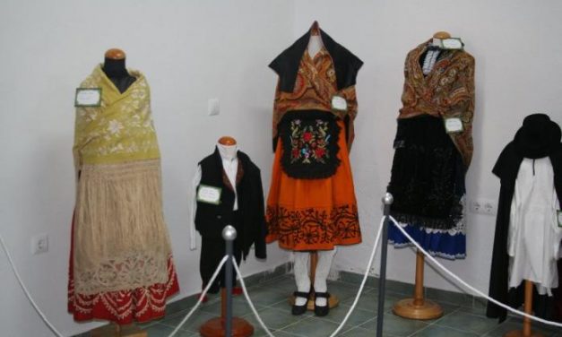 La Casa Toril de Moraleja acoge una muestra de objetos relacionados con las fiestas de San Blas
