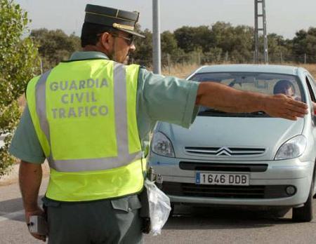 La Guardia Civil de Tráfico inicia este lunes una campaña especial de control de camiones y furgonetas