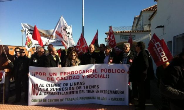 Monago afirma que de momento no se va a suspender el paso del Lusitania por Extremadura