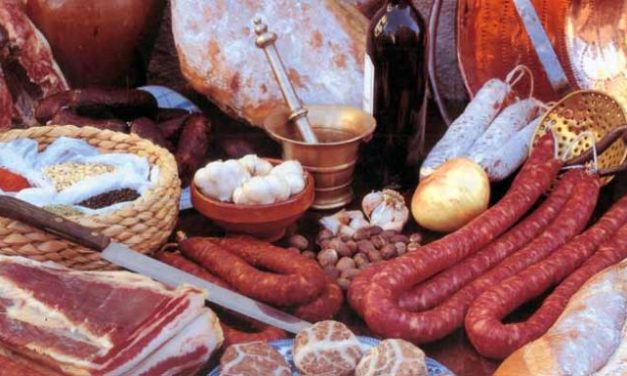 Santiago de Alcántara celebra este sábado una degustación de productos típicos derivados del cerdo