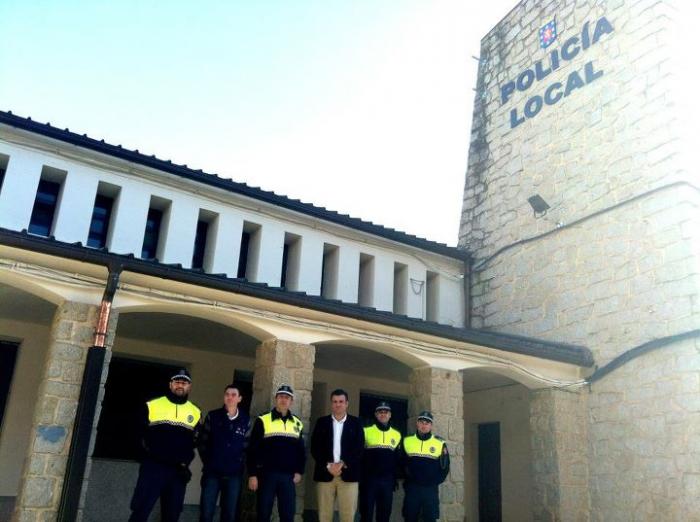 La Policía de Coria estrena sus nuevas oficinas en el antiguo mercado de abastos, en Avenida de Extremadura