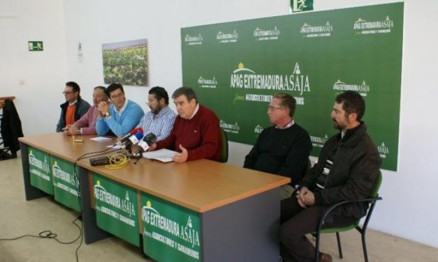 El sector agrícola de Tierra de Barros alerta del riesgo de la DO Ribera del Guadiana si se aprueba la refinería