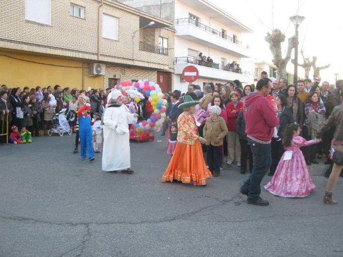 El grupo «El rey León» gana el desfile del Carnaval de Moraleja y se lleva el premio de 500 euros