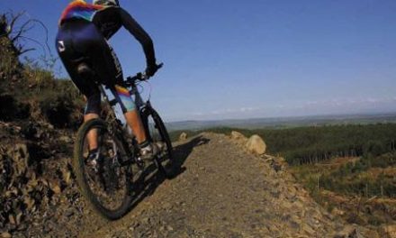 El colectivo Xálima de bici todoterreno prepara para los próximos meses once rutas por  Sierra de Gata