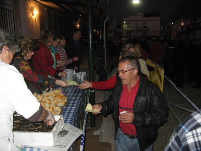 Moraleja cierra el Carnaval 2012 con la degustación de 72 kilos de sardinas el Miércoles de Ceniza