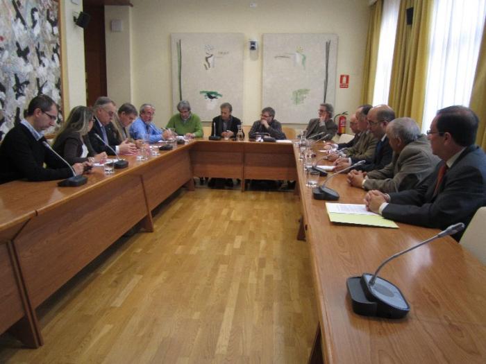 IU impulsará iniciativas parlamentarias para reactivar el pequeño comercio en Extremadura