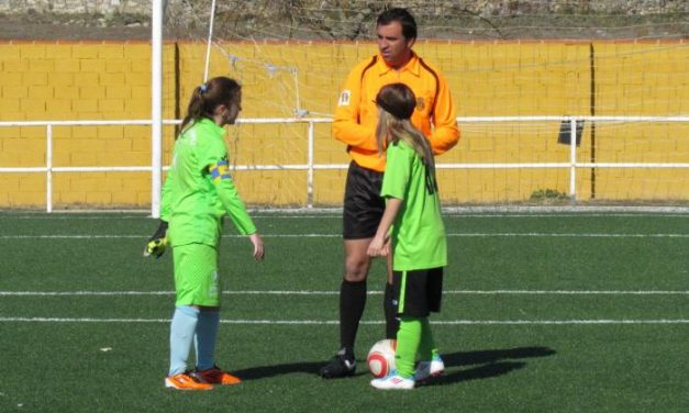 Mujeres de Valencia y San Vicente jugarán un partido de fútbol para conmemorar el Día de la Mujer