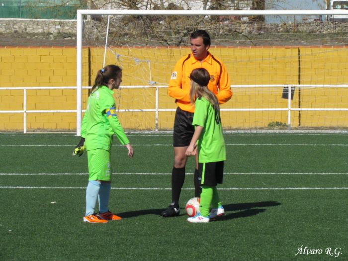 Mujeres de Valencia y San Vicente jugarán un partido de fútbol para conmemorar el Día de la Mujer