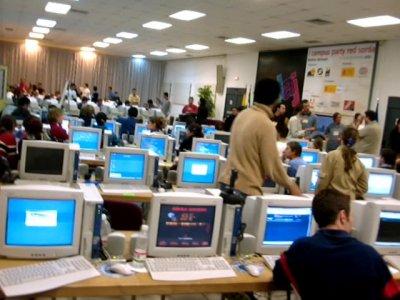 Una avería masiva deja sin internet a miles de usuarios de las provincias de Cáceres y Badajoz