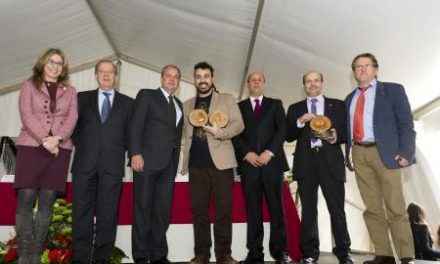 El presidente regional inaugura en el Valle del Jerte la Fiesta de Interés Turístico Nacional del Cerezo en Flor