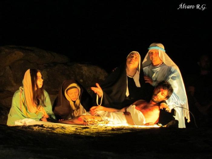 Cientos de personas contemplan la escenificación de la Pasión de Cristo en San Pedro de los Majarretes