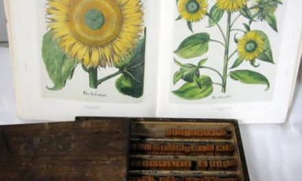 El Centro de Estudios Agrarios expone una antigua imprenta y un facsímil de un libro de botánica