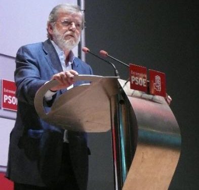 Ibarra cree que el PSOE extremeño debe garantizar el gobierno del PP en la región durante toda la legislatura